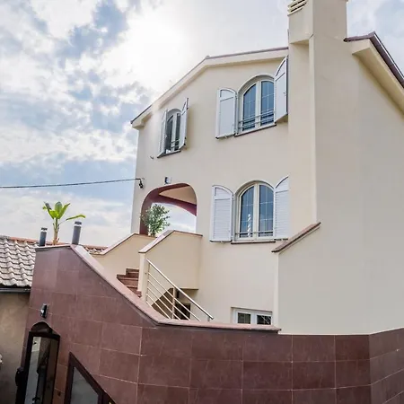 Apartments Laganini Novi Vinodolski Exterior photo